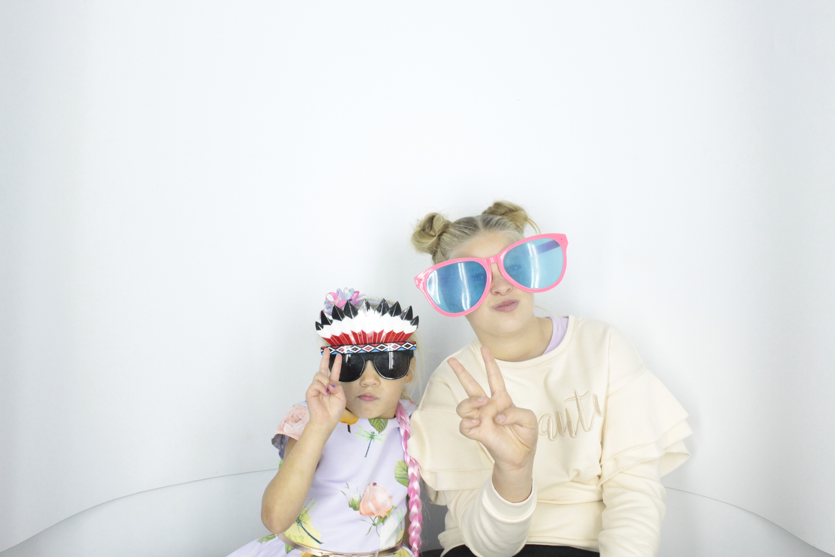 Isobel 18th Birthday Party  | View more photos from the event at gallery.myphotoboothexperience.co.uk/u/MyPhotoBoothExperienceLtd/Isobel-18th-Birthday-Party